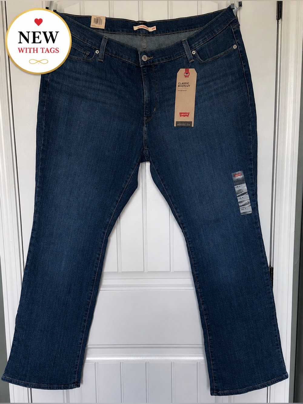 Levi’s Classic Bootcut Jeans Mid Rise Dark Wash NWT
